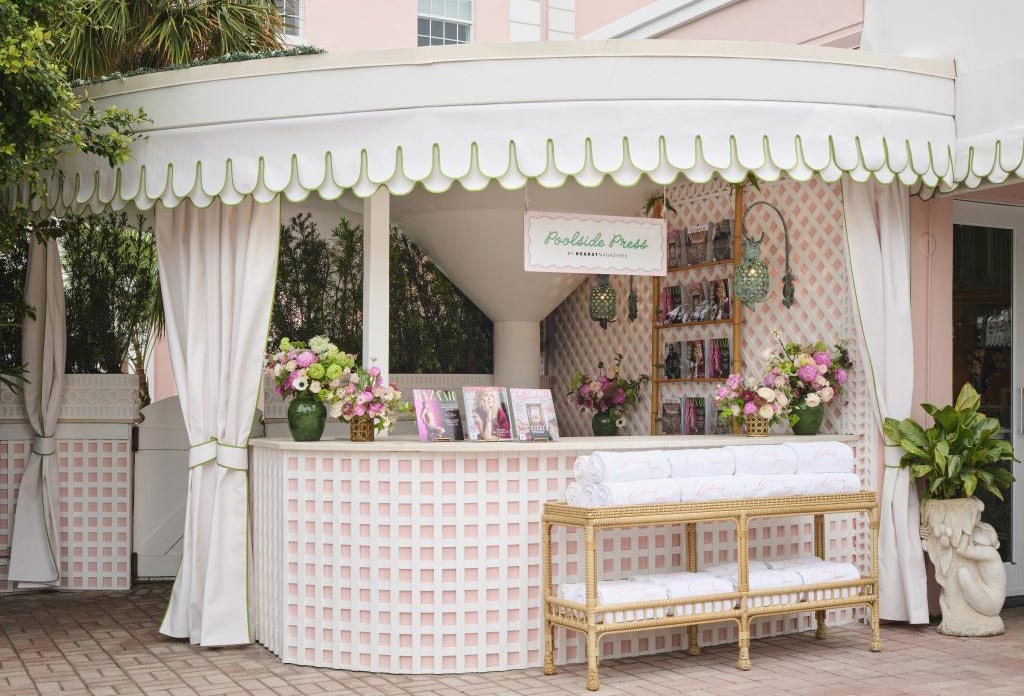 poolside bar